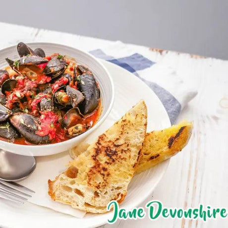 MUSSELS IN SPICY OLIVE AND TOMATO SAUCE - Fish For Thought