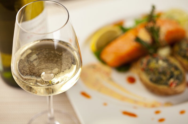 wine and seafood pairings blog guide